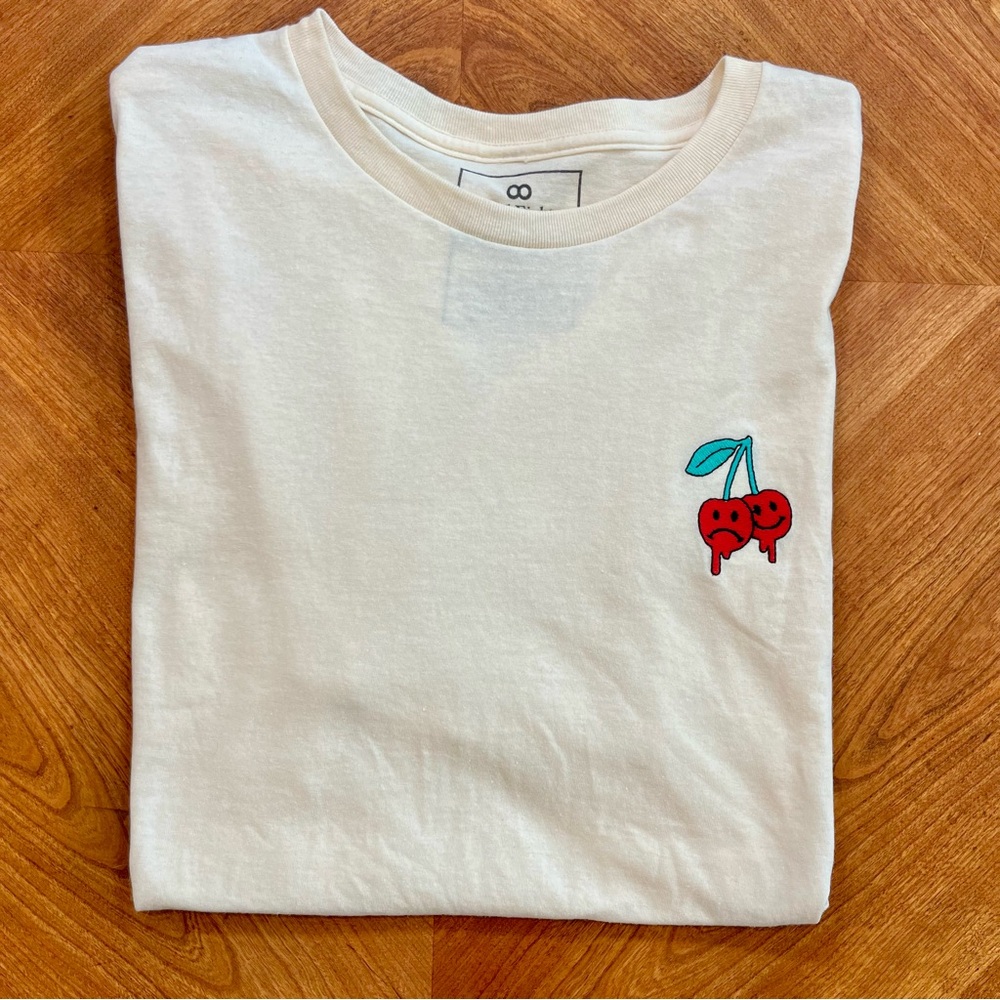Melting Cherries Cream Colored T-Shirt Embroidered 100% Cotton Unisex Large